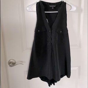 Black three button tank